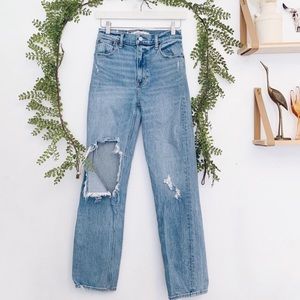 Abercrombie and Fitch 90s Straight Ultra Highrise Jean